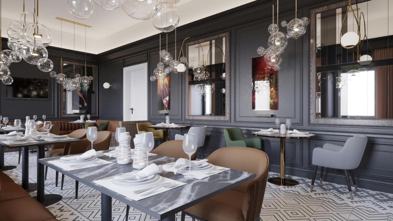 Hotel The Basilian Minsk, Curio Collection By Hilton Esterno foto
