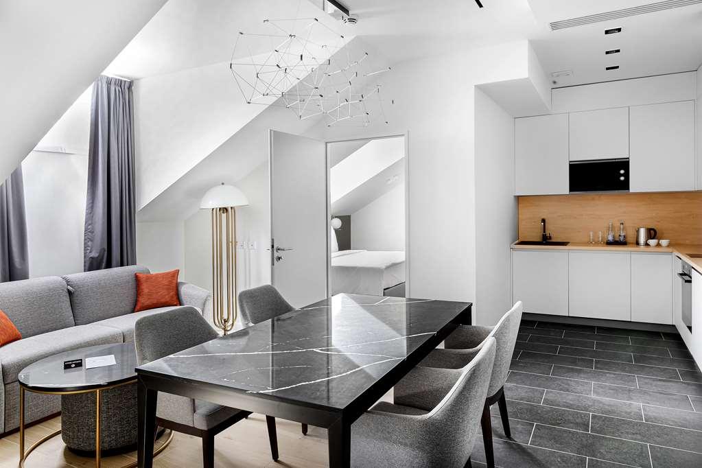 Hotel The Basilian Minsk, Curio Collection By Hilton Camera foto