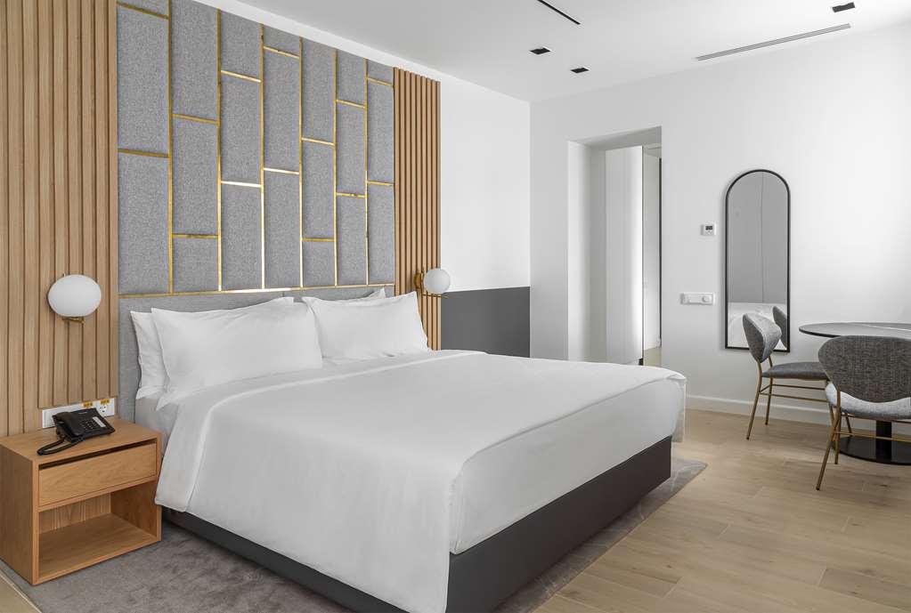 Hotel The Basilian Minsk, Curio Collection By Hilton Camera foto