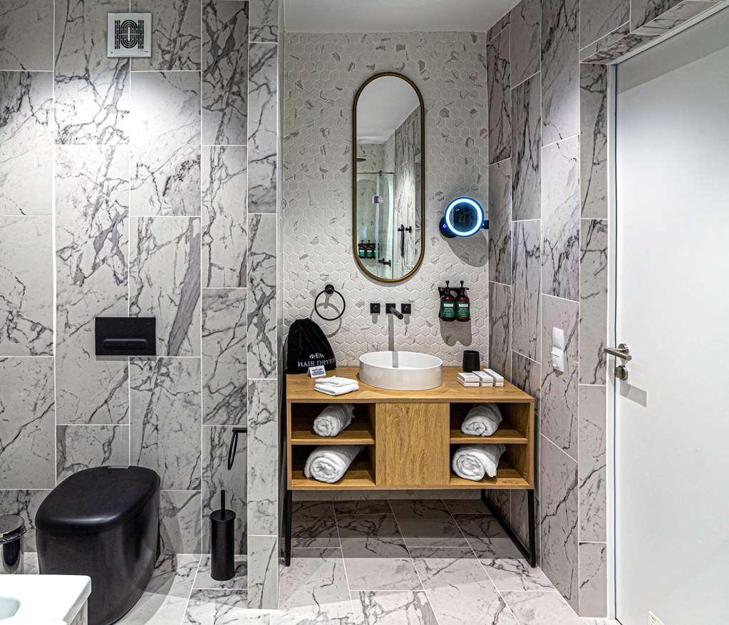 Hotel The Basilian Minsk, Curio Collection By Hilton Esterno foto