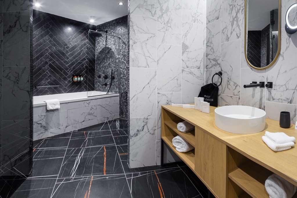 Hotel The Basilian Minsk, Curio Collection By Hilton Camera foto