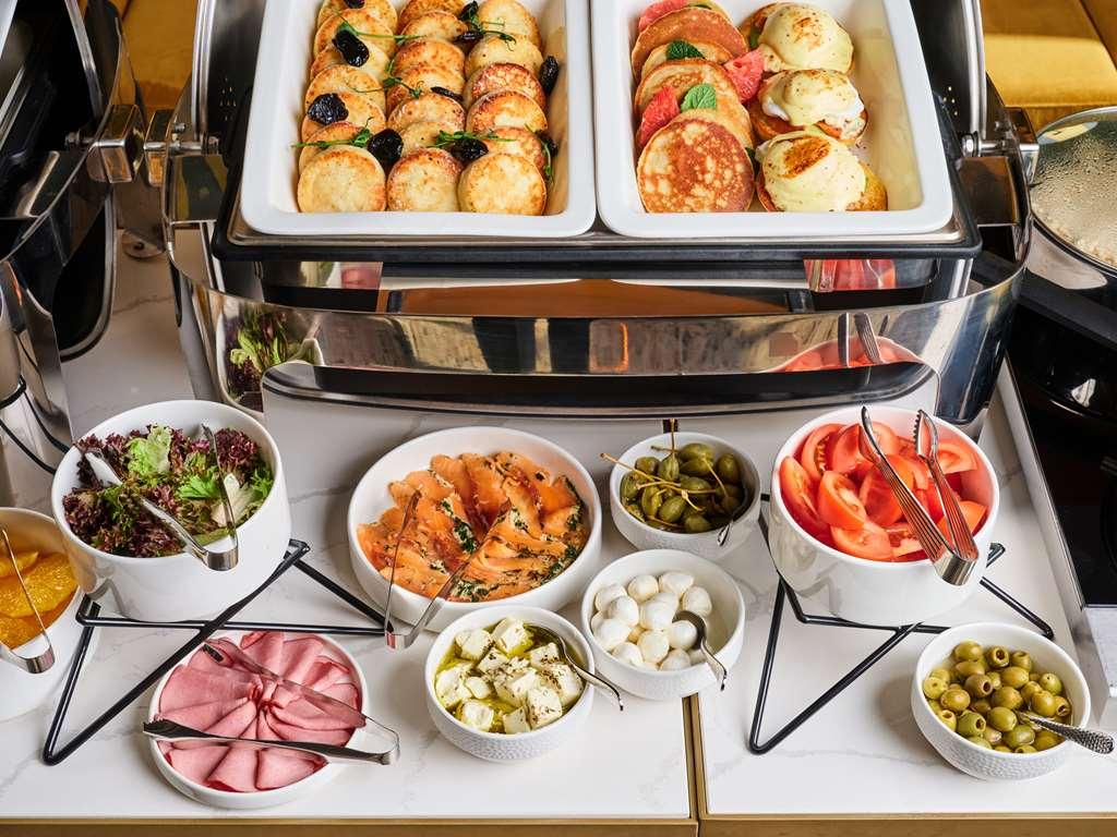 Hotel The Basilian Minsk, Curio Collection By Hilton Ristorante foto